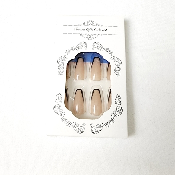 24 Pieces Fake Press On Nails - Picture 4 of 6